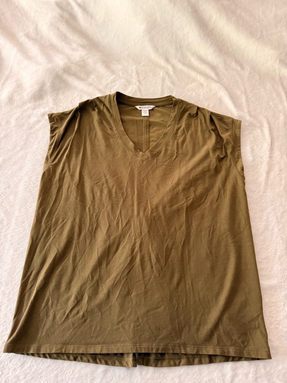 Athleta Olive Green V-neck Outbound Twist Tee Sleeveless Top M - Picture 2 of 7